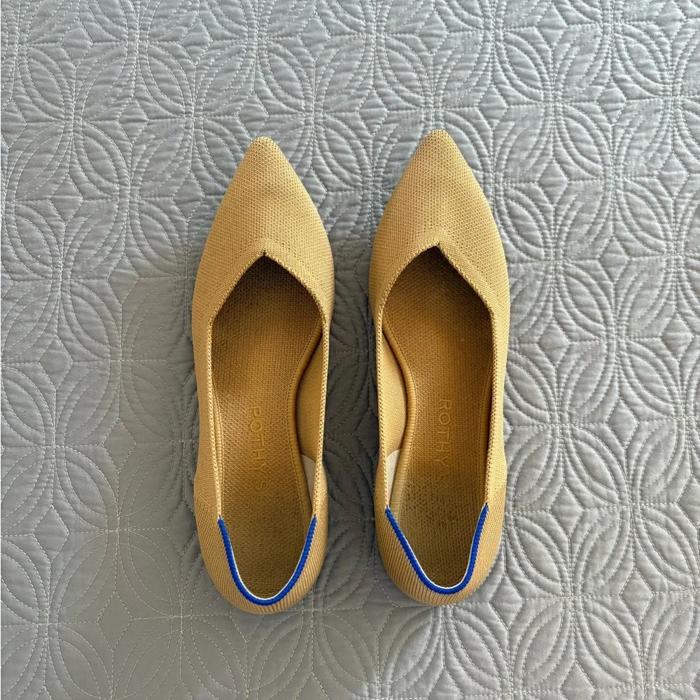 Rothy’s The Point flat - Picture 1 of 4
